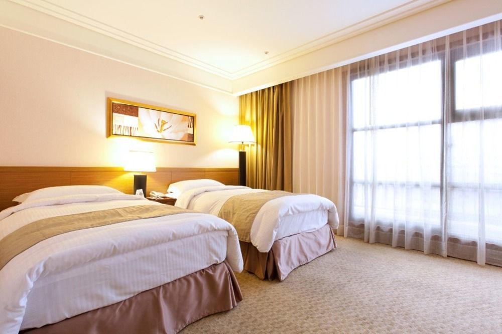 Fullon Hotel Таоюань Екстер'єр фото